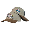 Gorra Full Caps Niño Beige con Visera Café y Bordado Frontal Yankees.
