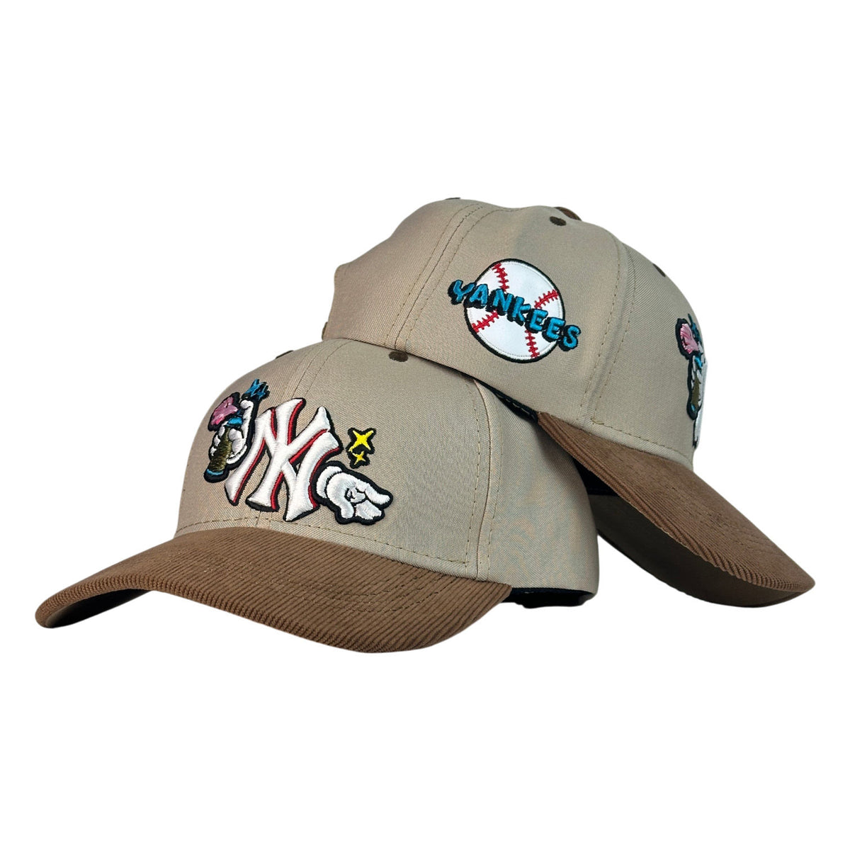 Gorra Full Caps Niño Beige con Visera Café y Bordado Frontal Yankees.