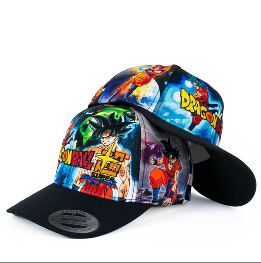 Gorra Multimarca Multicolor con Estampado de Dragon Ball y Visera Negra.