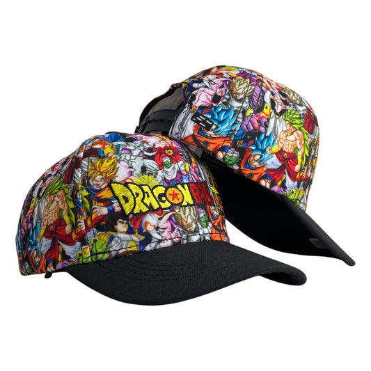 Gorra Multimarca Multicolor con Estampado de Dragon Ball y Visera Negra.