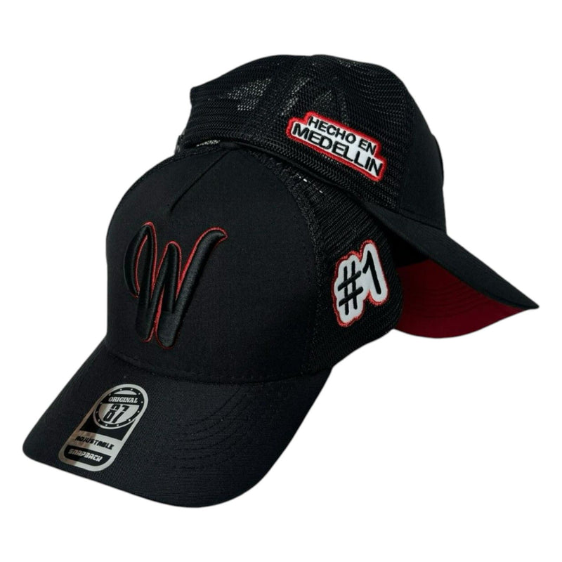 Gorra Westcol Negra con Bordado en Relieve y Malla Negra.