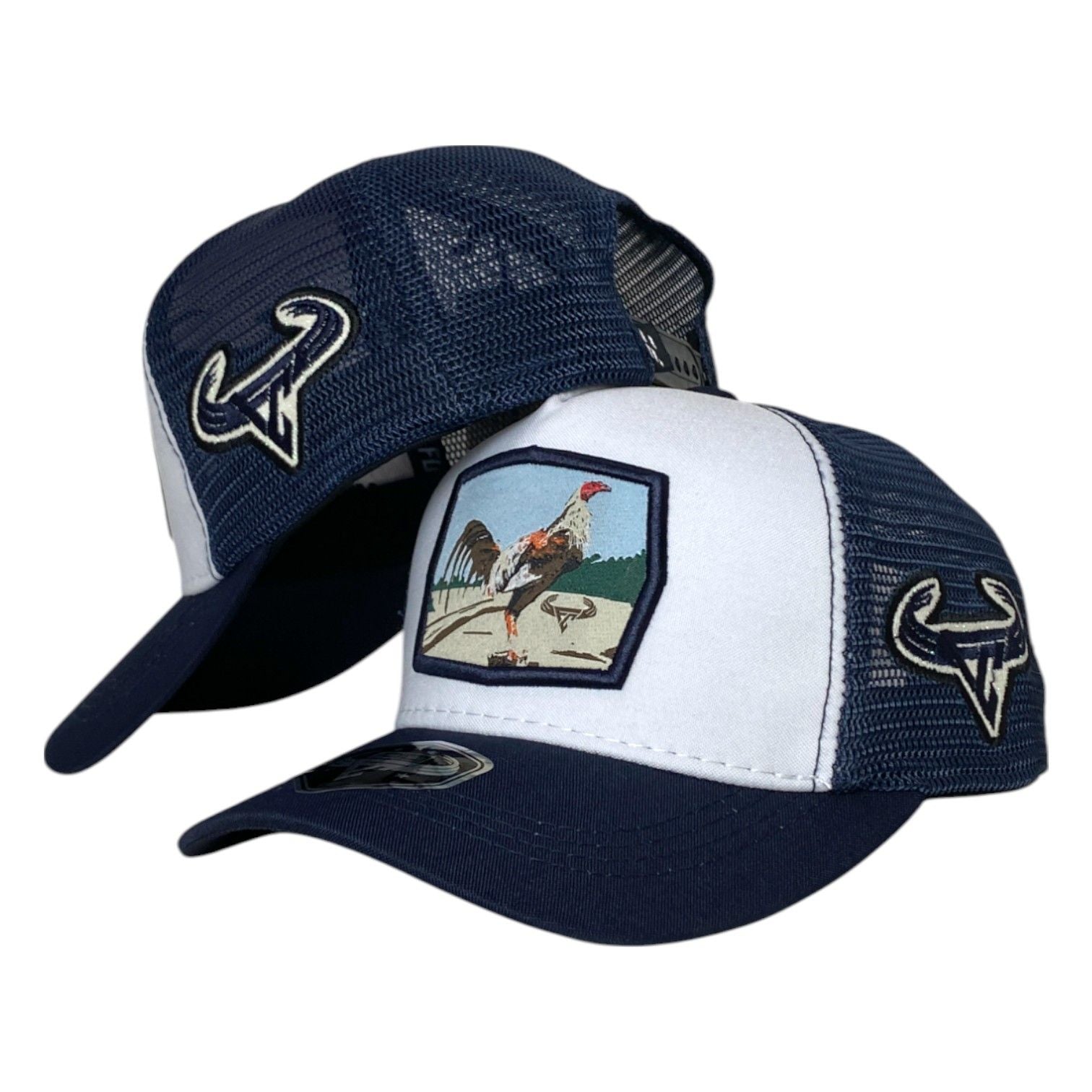 Gorra Full Corral Azul con Bordado de Gallo y Malla Azul.