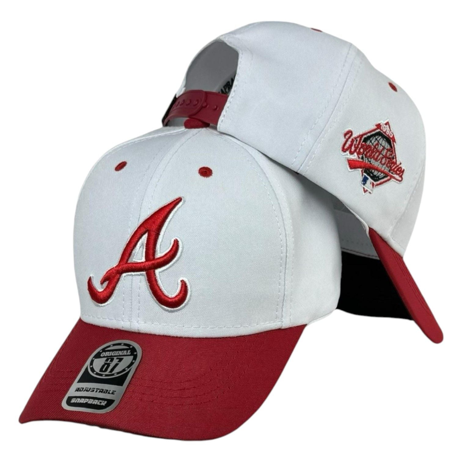 Gorra Equipos Blanca con Bordado en Relieve y Parche Lateral.
