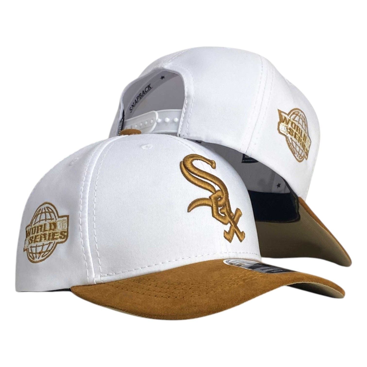 Gorra Equipos Blanca en Gamuza con Visera Miel y Bordado en Relieve.