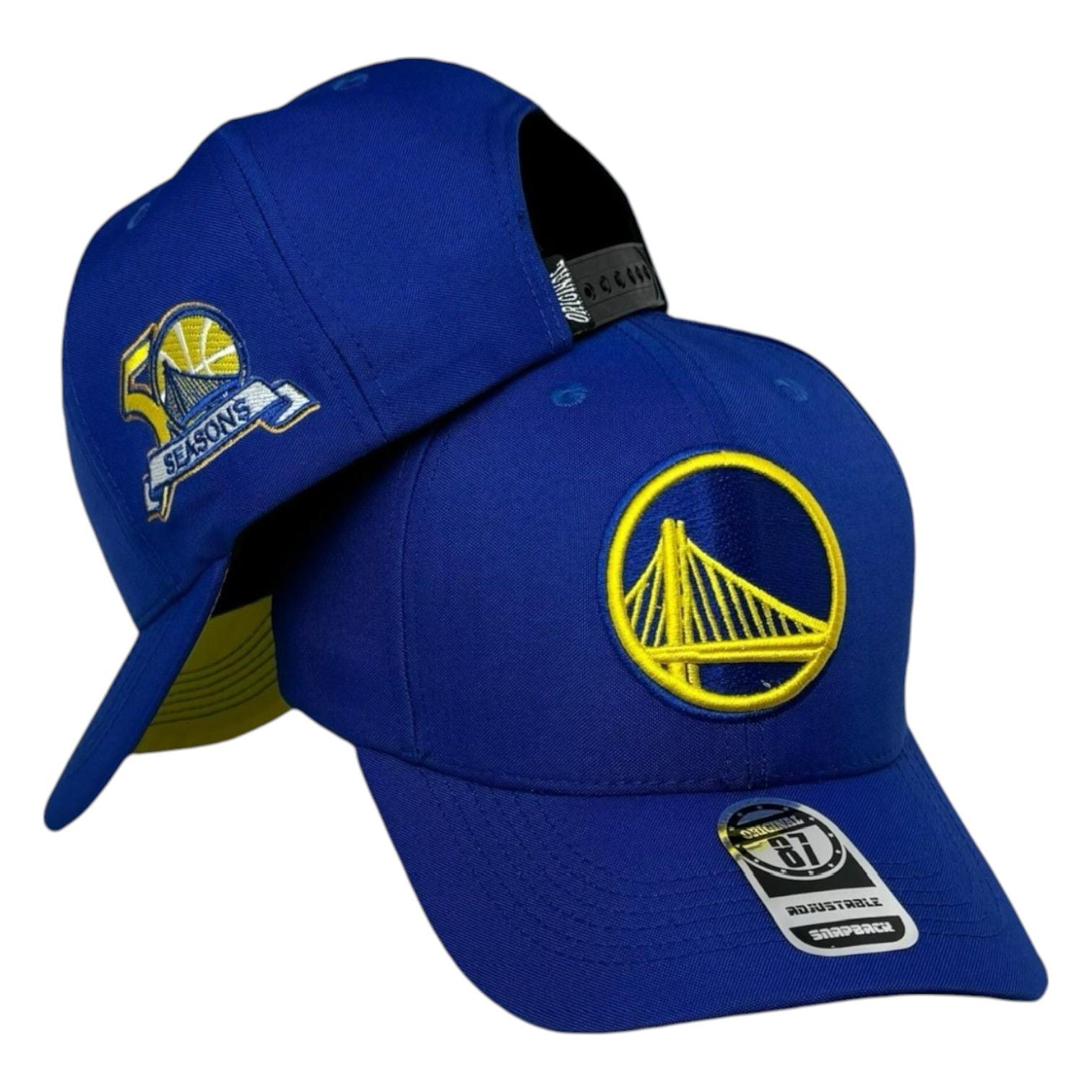 Gorra Equipos Azul con Bordado en Relieve y Visera Amarilla.