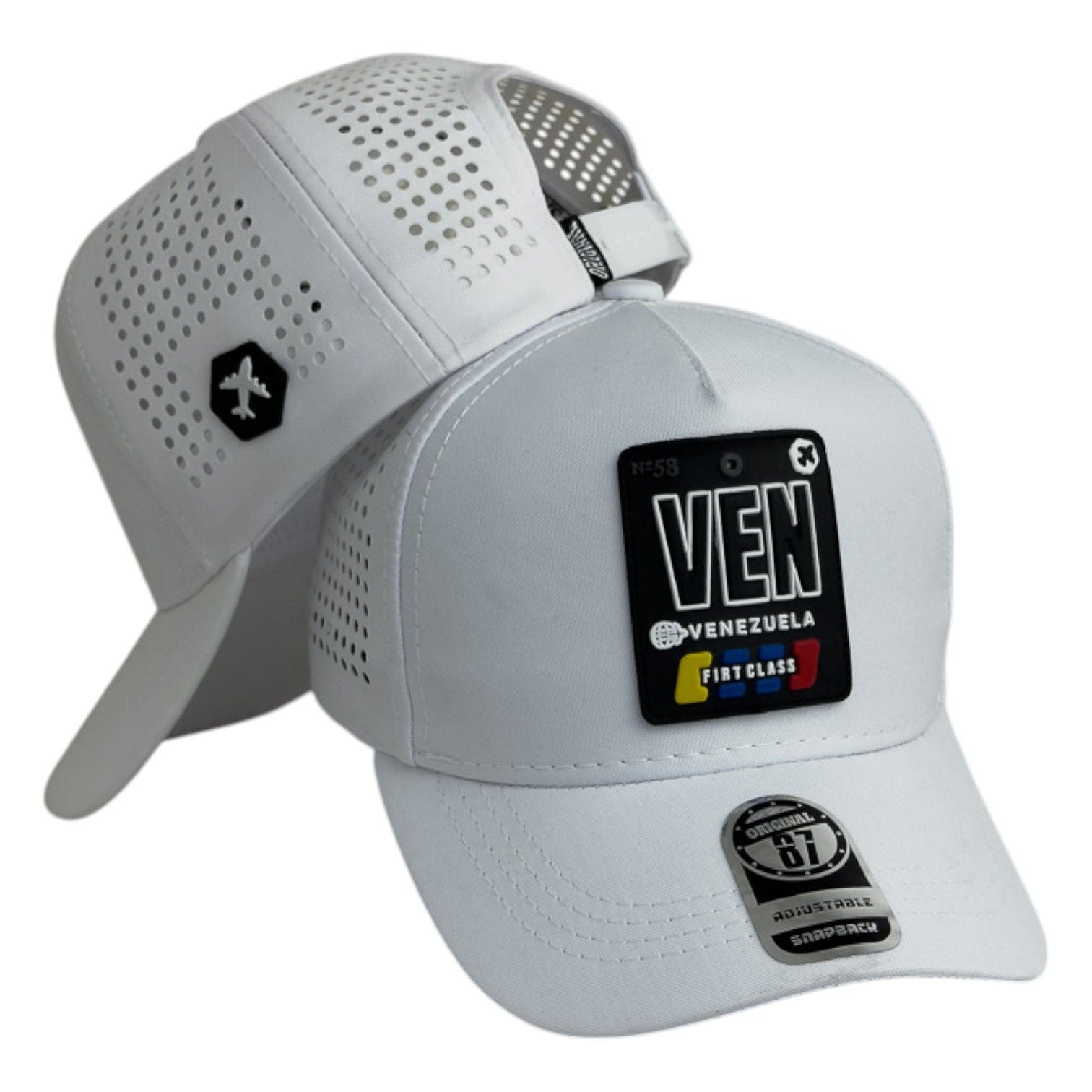 Gorra Venezuela Blanca con paneles perforados y parche de goma.