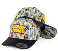 Gorra Comics Blanca con Estampado y Bordado en Relieve.