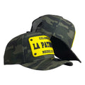 Gorra Full Caps Camo con Parche Amarillo y Bordado en Relieve.