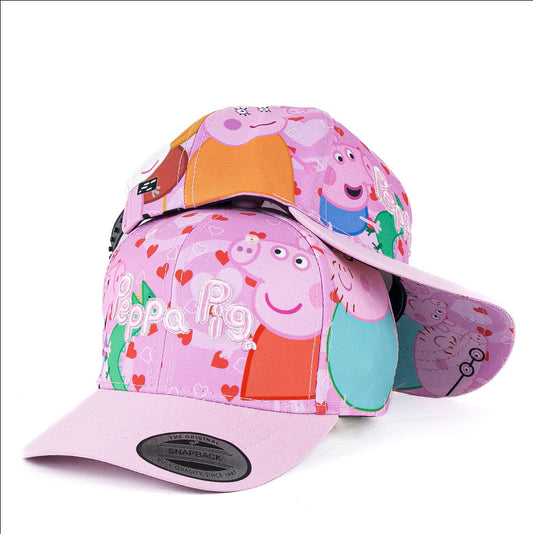 Gorra Multimarca Rosa con Estampado y Bordado en Relieve.