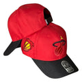 Gorra Equipos Roja con Visera Negra y Bordado en Relieve.