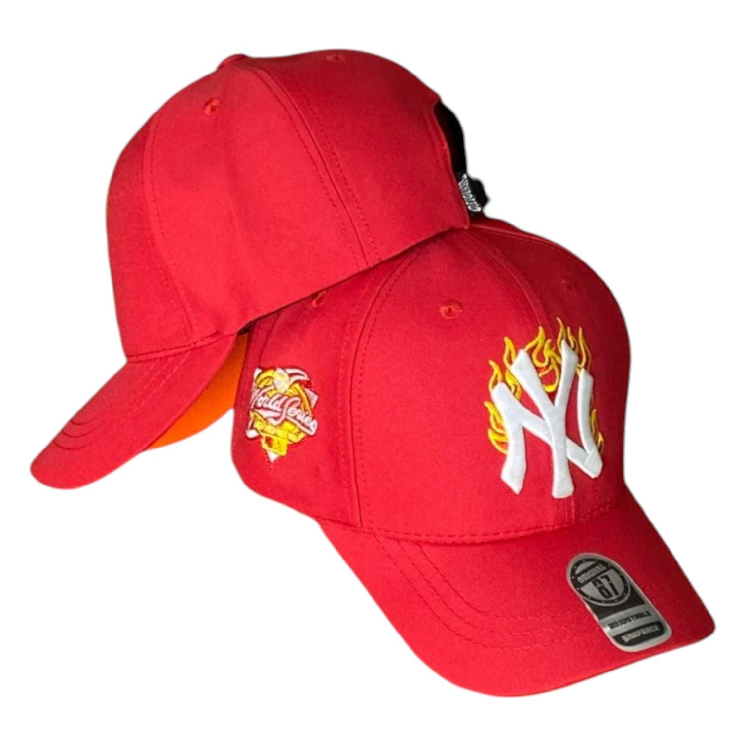 Gorra Equipos Roja con Bordado de Fuego y Parche Lateral.