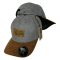 Gorra Full Caps Gris en Gamuza con Visera Marrón y Parche de Cuero.