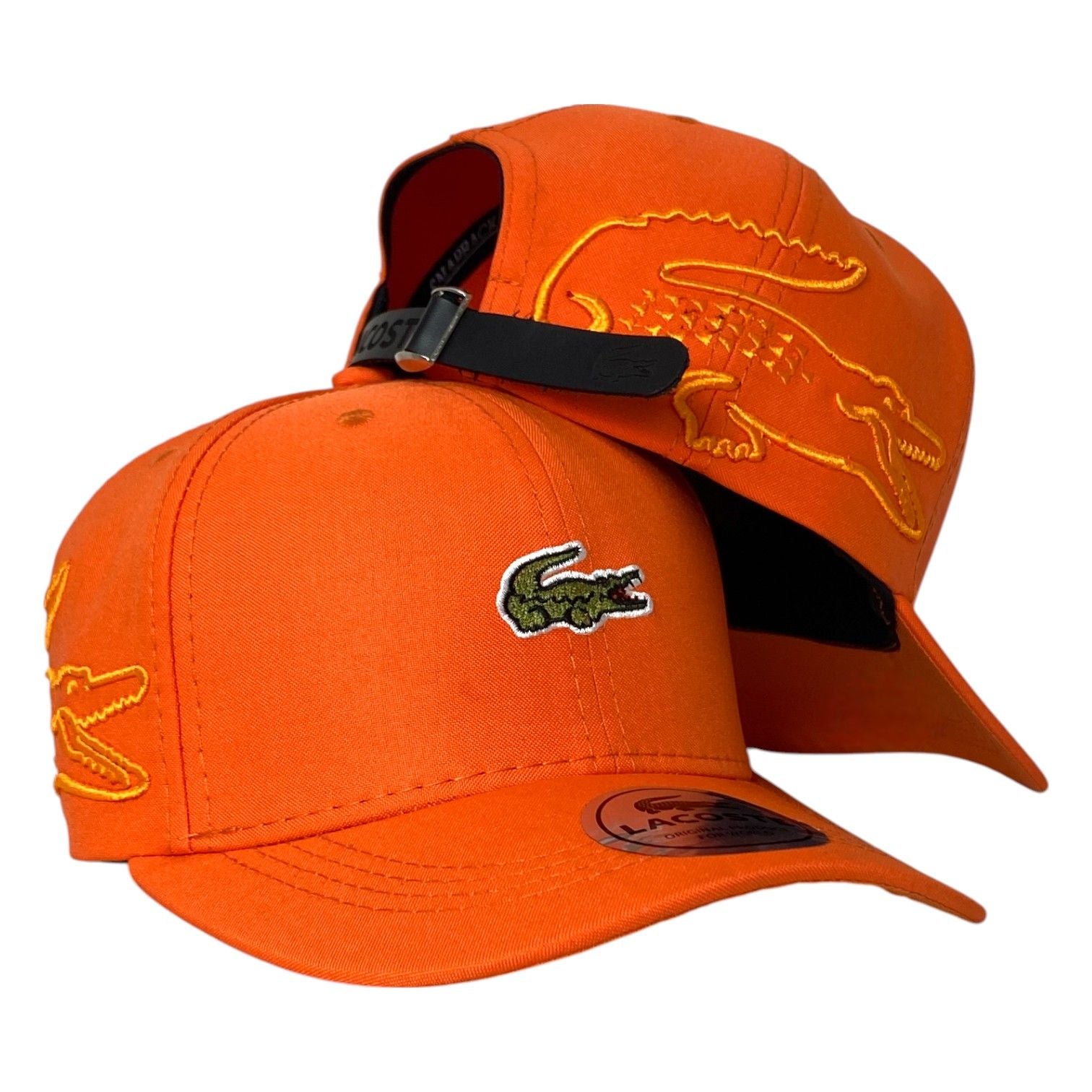Gorra Lacoste Naranja con Cierre de Cuero y Bordado en Relieve.