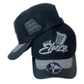 Gorra Elorza Negra en Gamuza con Bordado en Relieve y Visera Gris.