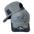 Gorra Elorza Gris en Gamuza con Bordado en Relieve y Visera Negra.