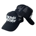 Gorra Full Caps Negra con Malla Negra y Bordado en Relieve.