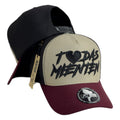 Gorra Full Caps Beige con Bordado en Relieve y Visera Vinotinto.