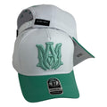 Gorra Amiri Blanca con Bordado en Relieve y Visera Verde.