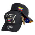 Gorra Venezuela Negra con Bordado en Relieve y Visera Estampada.