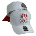 Gorra Hugo Boss Blanca con Bordado en Relieve y Cierre Ajustable.