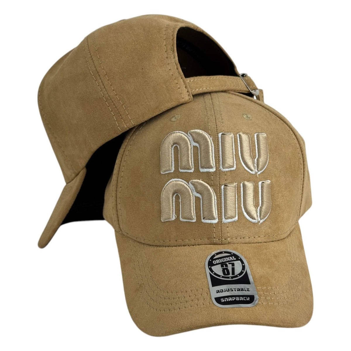 Gorra Miu Miu Beige en Gamuza con Bordado en Relieve y Cierre Ajustable.