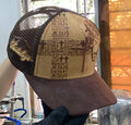 Gorra FE Marrón en Gamuza con Estampado y Malla Marrón.