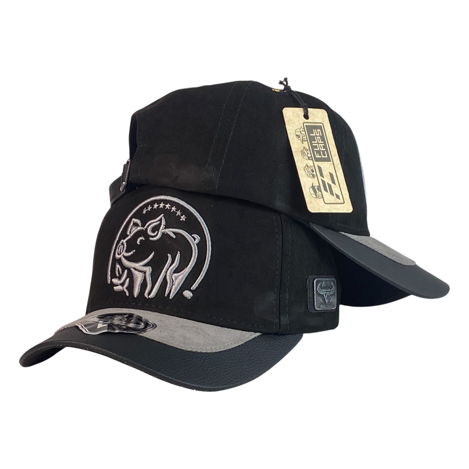 Gorra Full Corral Negra en Gamuza con Bordado de Cerdo y Visera Gris.