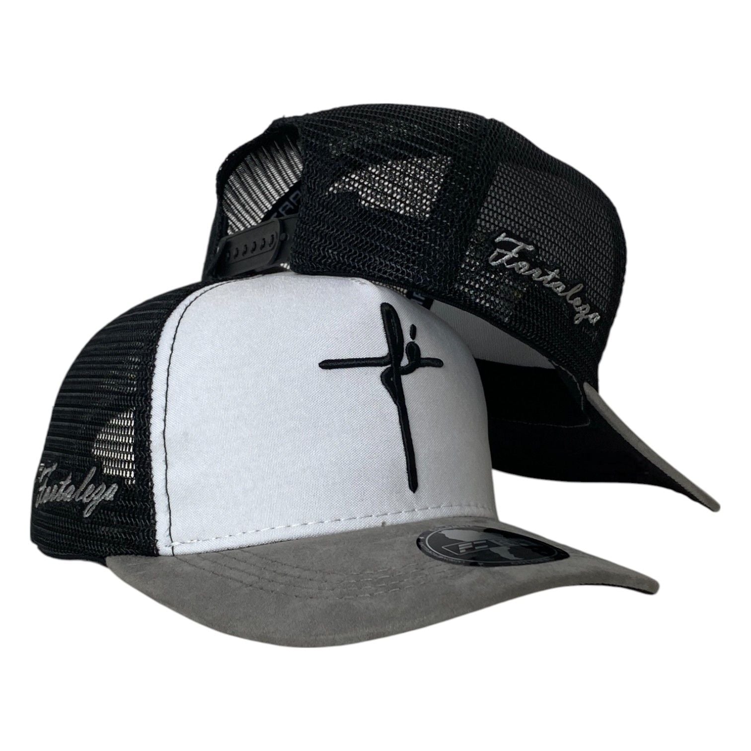 Gorra FE Blanca en Gamuza con Malla Negra y Bordado en Relieve.