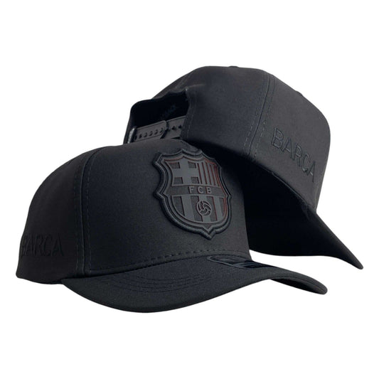 Gorra Barcelona Negra con Bordado en Relieve y Bordado Lateral.