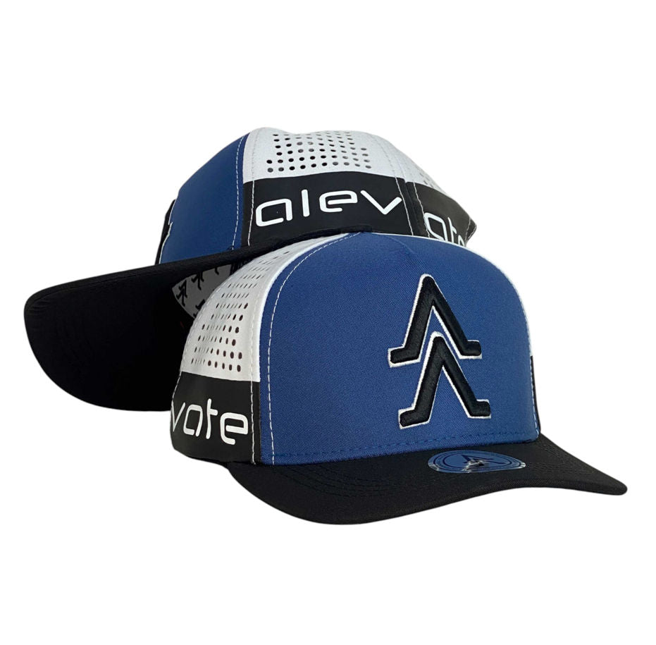 Gorra Venezuela Azul con paneles perforados y bordado en relieve.