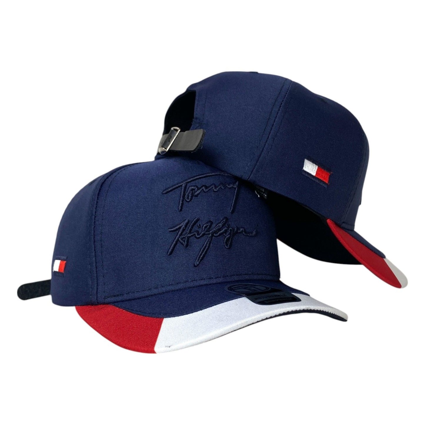 Gorra Tommy Azul con Bordado en Relieve y Visera Tricolor.