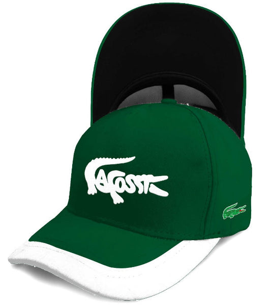 Gorra Lacoste Verde con Visera Blanca y Bordado en Relieve.