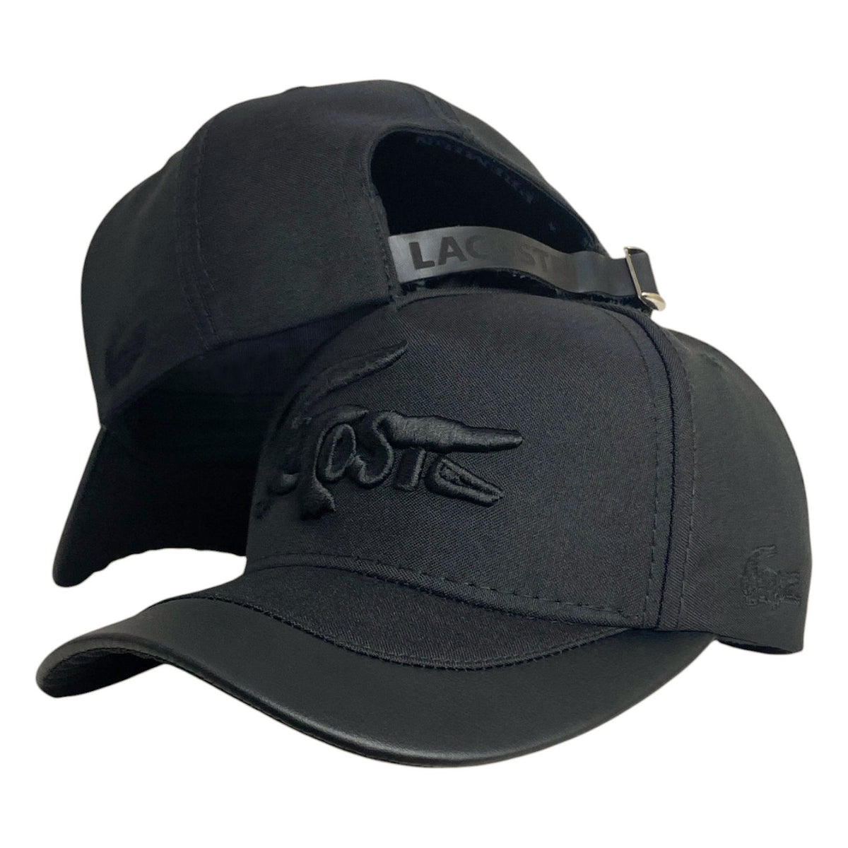 Gorra Lacoste Negra en Cuero con Bordado en Relieve y Cierre de Cuero.