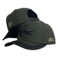 Gorra Lacoste Verde con Bordado en Relieve y Visera Negra.