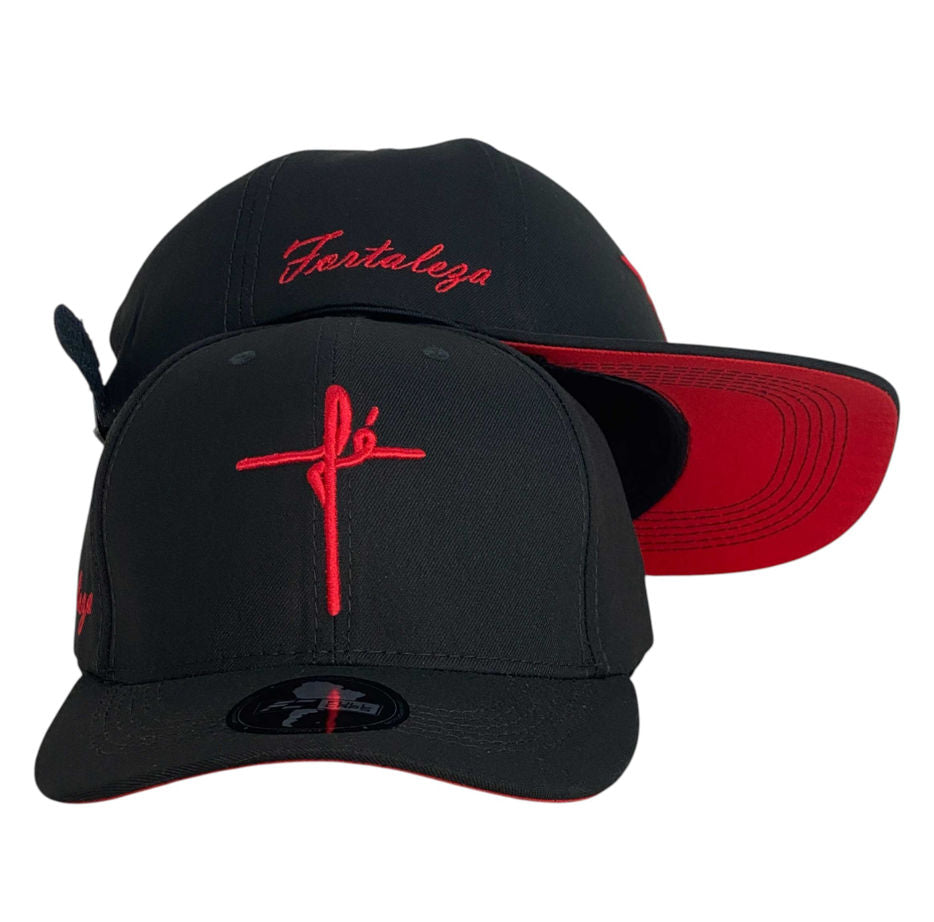 Gorra FE Negra con Bordado en Relieve y Visera Roja.