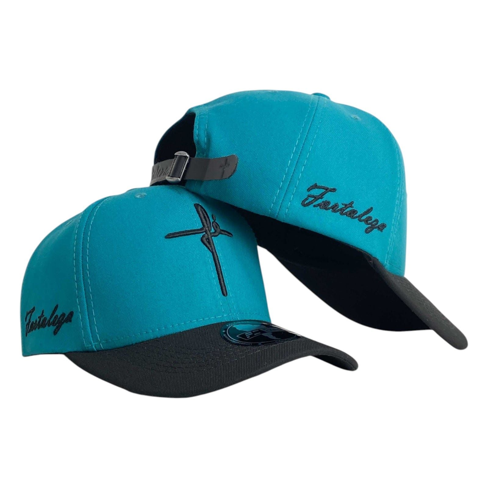 Gorra FE Turquesa con Visera Negra y Bordado en Relieve.