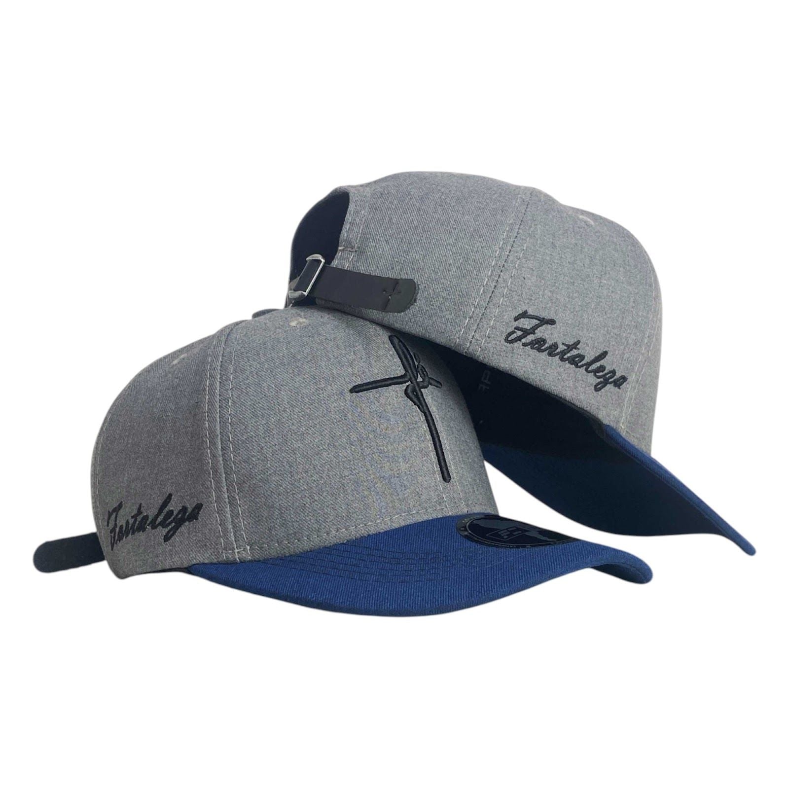 Gorra FE Gris con Visera Azul y Bordado en Relieve.