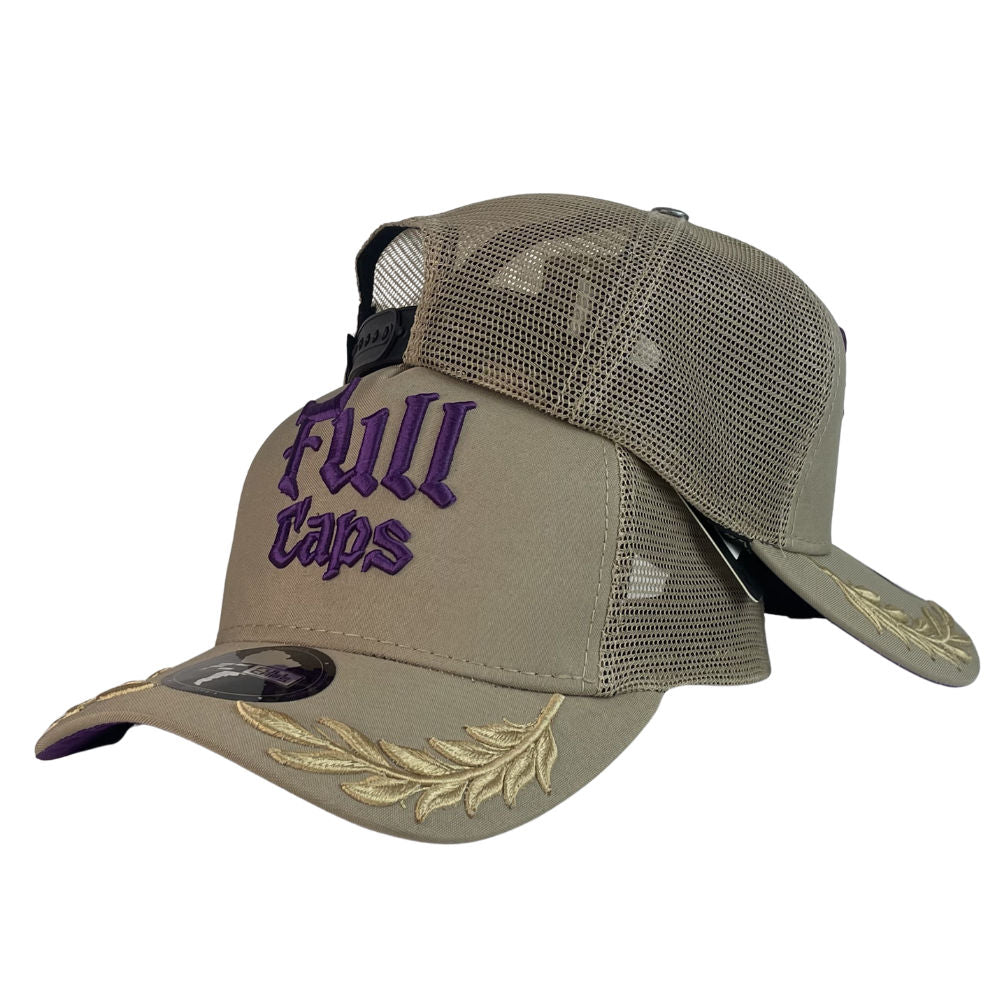Gorra Full Caps Beige con Bordado en Relieve y Malla Trasera.