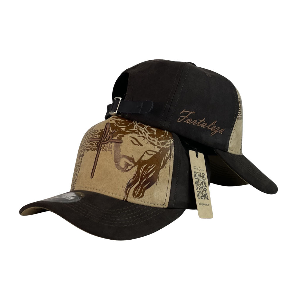 Gorra FE Negra con Estampado de Jesús y Cierre de Cuero.