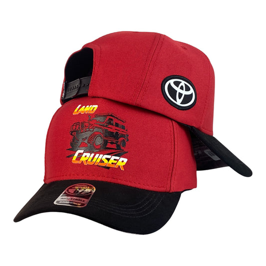 Gorra Toyota Roja con Estampado Land Cruiser y Visera Negra.