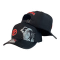 Gorra Toyota Negro con Bordado de Toro y Visera en Cuerina Negra.