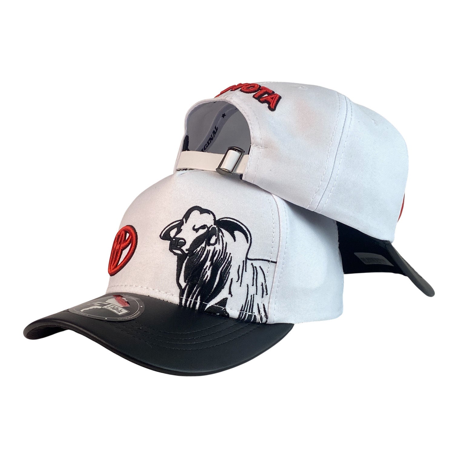 Gorra Toyota Blanca con Bordado de Toro y Visera Negra.