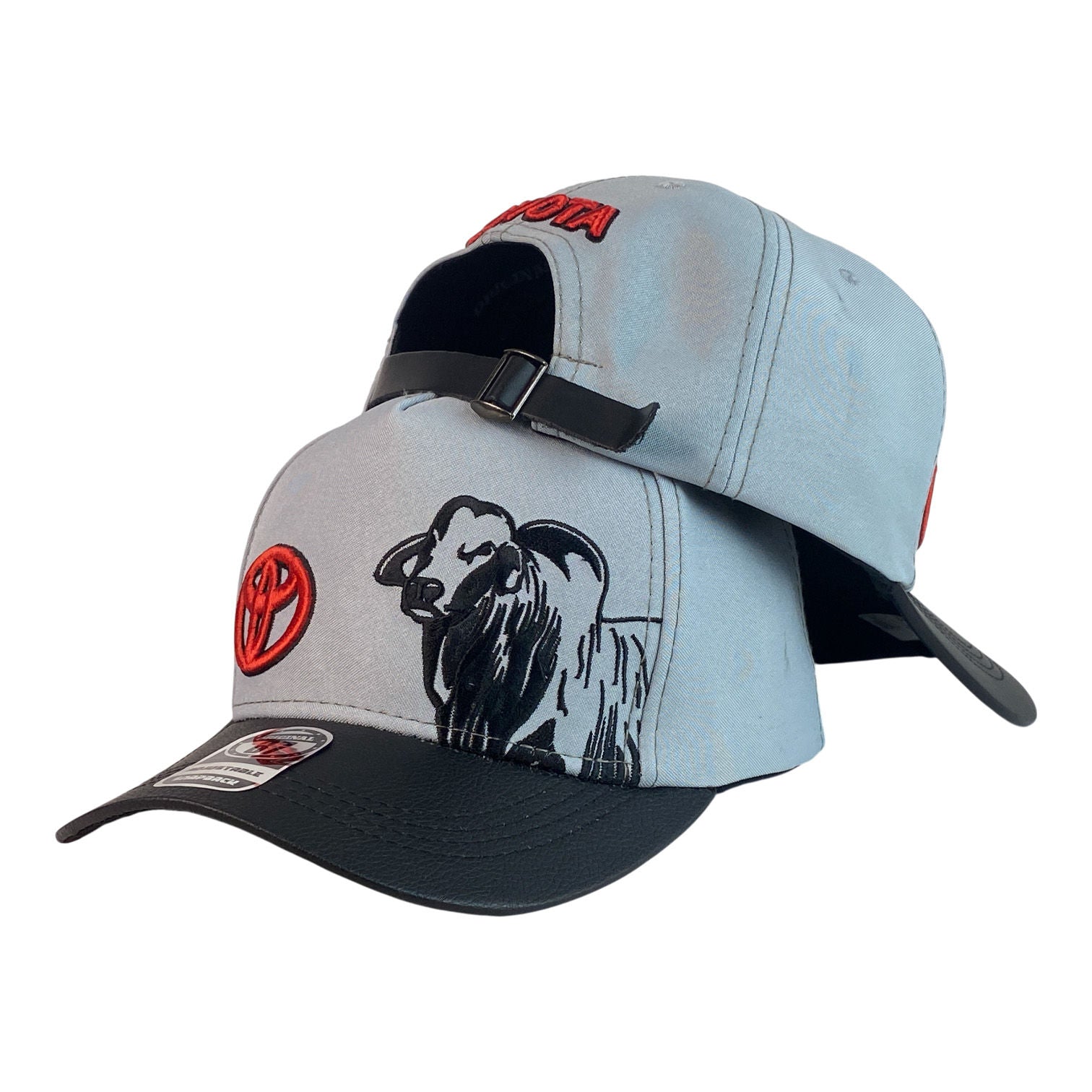 Gorra Toyota Gris con Bordado de Toro y Visera Negra.