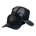 Gorra Full Corral Negra en Gamuza con Parche de Caballo y Visera Grabada.