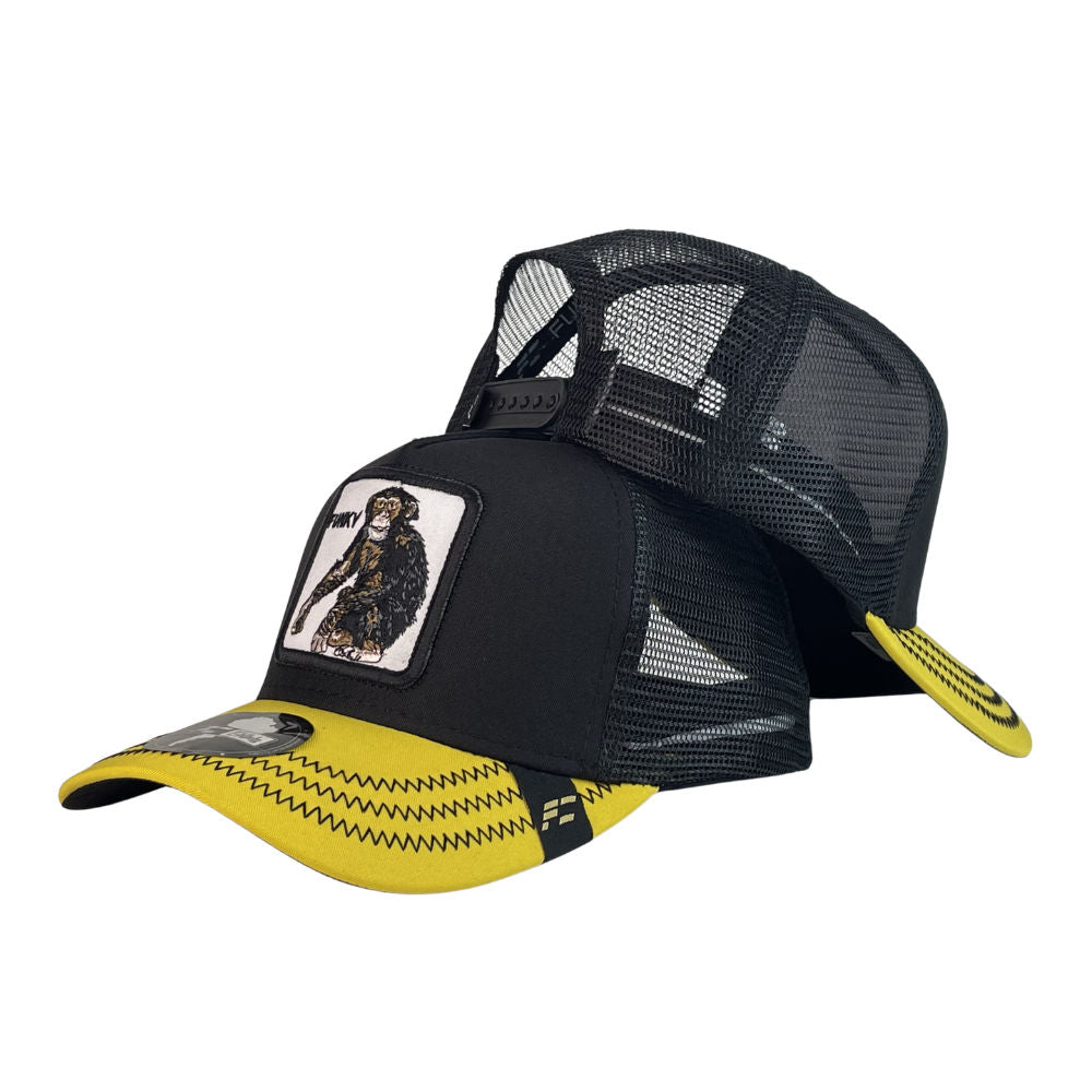 Gorra Full Corral Negra con Visera Amarilla y Bordado de Chimpancé.