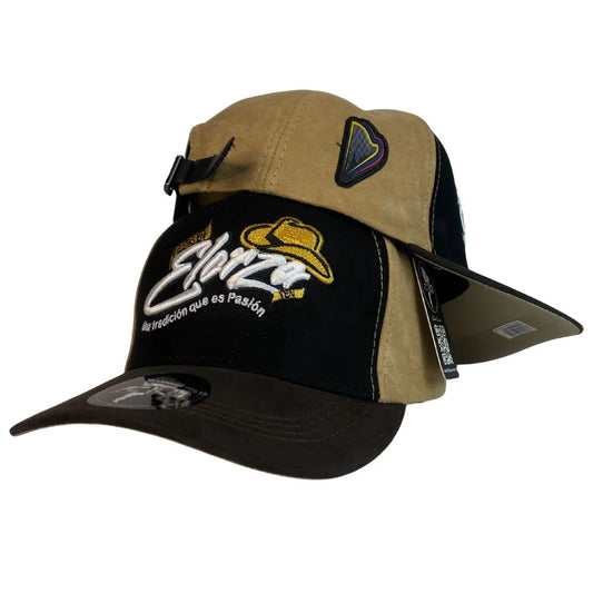 Gorra Elorza Beige en Gamuza con Bordado en Relieve y Parche de Arpa.