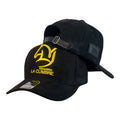 Gorra Yeison Jimenez Negra en Gamuza con Bordado en Relieve y Cierre de Cuero.