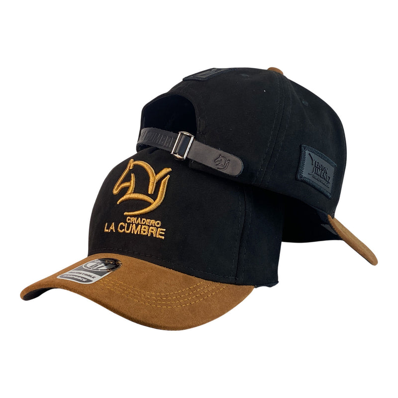 Gorra Yeison Jimenez Negra en Gamuza con Visera Miel y Cierre de Cuero.