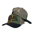 Gorra Von Dutch Verde con Bordado en Relieve y Malla Beige.