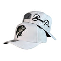 Gorra Bass Pro Shop Blanca con Bordado de Pez y Bordado en Relieve.
